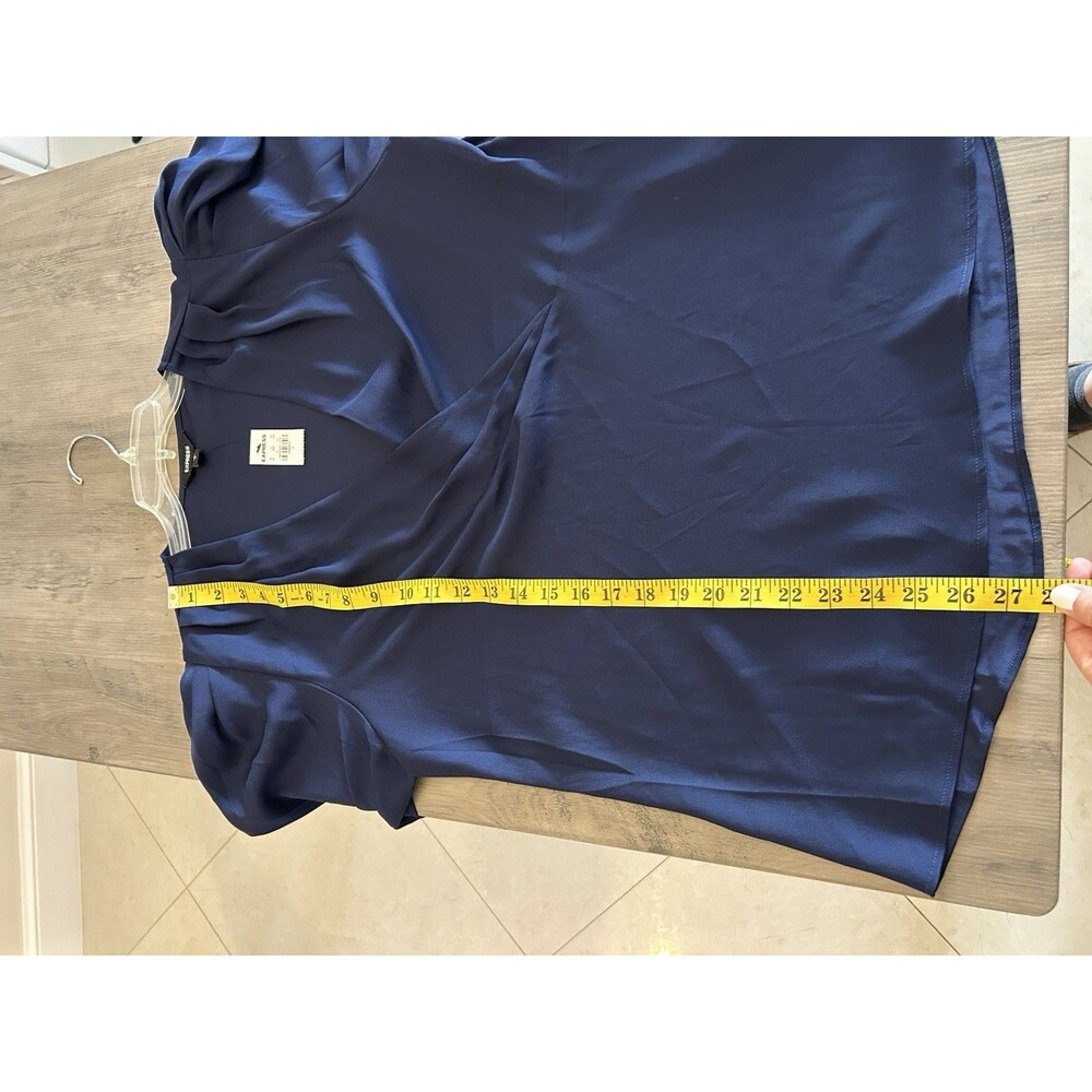 NEW! Express Women’s Blouse Navy Blue Short Sleeve Draped Front Size L - Picture 5 of 7